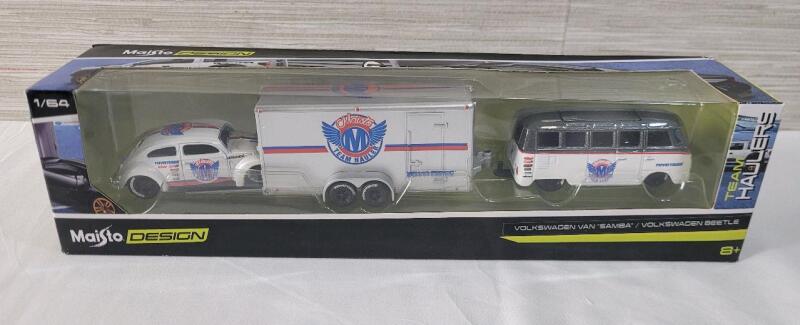 2018 Maisto Design Volkswagen Van " Samba " w/Volkswagen Beetle & Trailer Diecast Model Car . 1:64 Scale