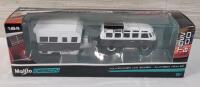2018 Maisto Design Volkswagen Van " Samba " & Alameda Trailer Diecast Model Car . 1:64 Scale