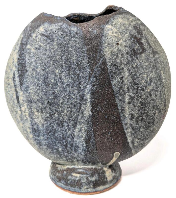 Signed Vintage Round Fat Lava Vase #3184, 7.75" Tall, No Chips or Cracks