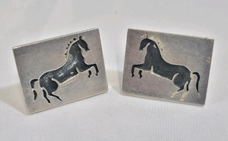 Vintage Men's 925 Mexico Silver " Horse " Cufflinks . See photos for size
