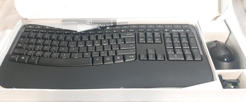 As New Microsoft Wireless Keyboard and Mouse Set