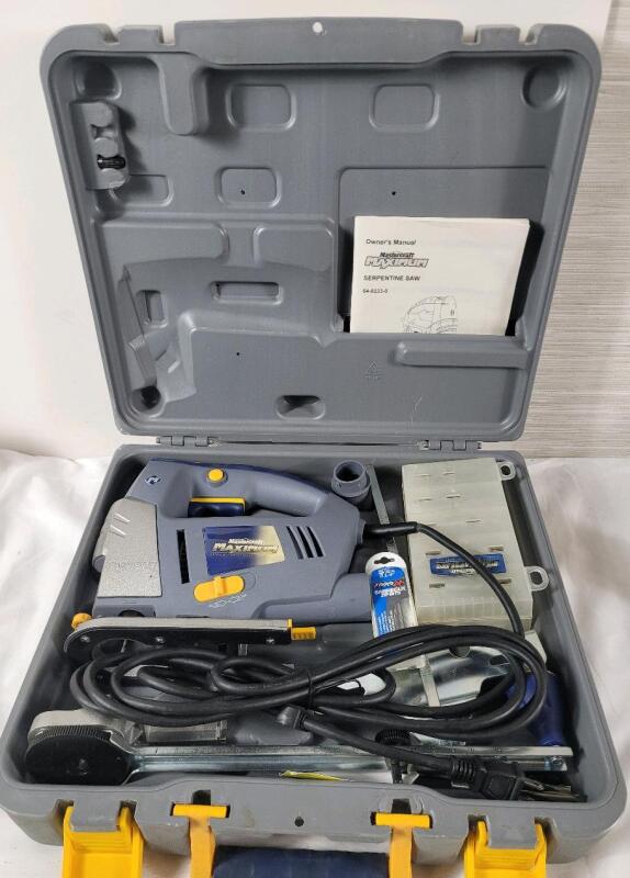 Mastercraft Maximum Serpentine Saw w/Accessories & Case . Tested Working
