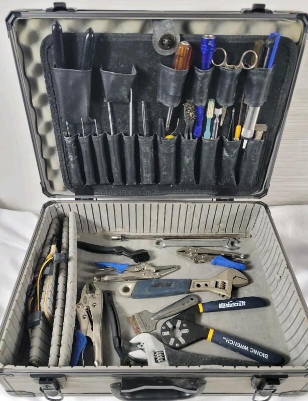 Mastercraft Aluminum Case with Assorted Tools . Case measures 18"&times;13"&times;6" . No shoulder strap