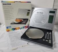 Salter Nutri-Weight Dietary Scale . Tested Power Up , Not Tested Beyond Power Up . Requires 4 AA Batteries (not included)
