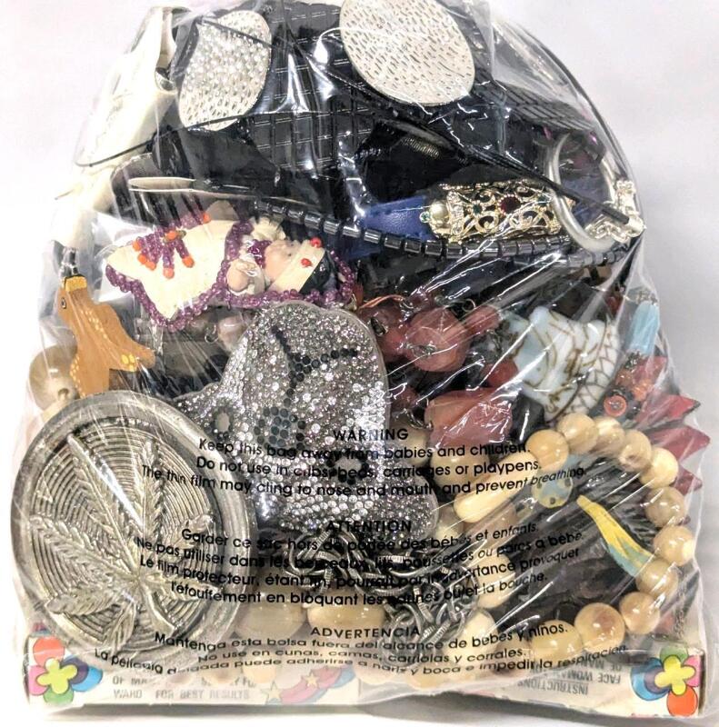 Over 3lbs Assorted Vintage to Modern Jewelry & Novelties
