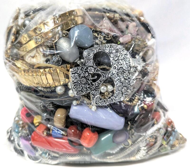 Over 6lbs Assorted Vintage to Modern Jewelry