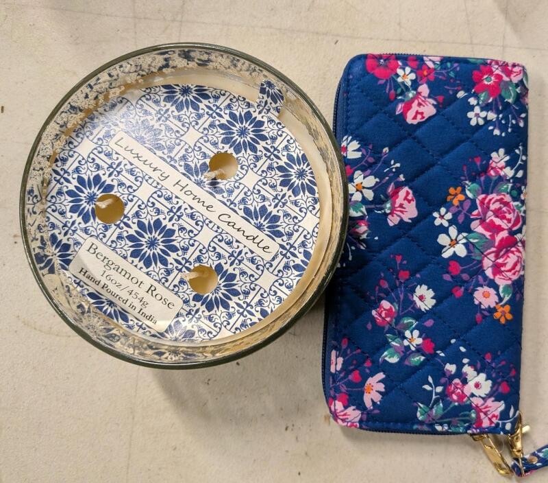 New Candle (Bergamot Rose 454g) and Wallet 7.5" long.