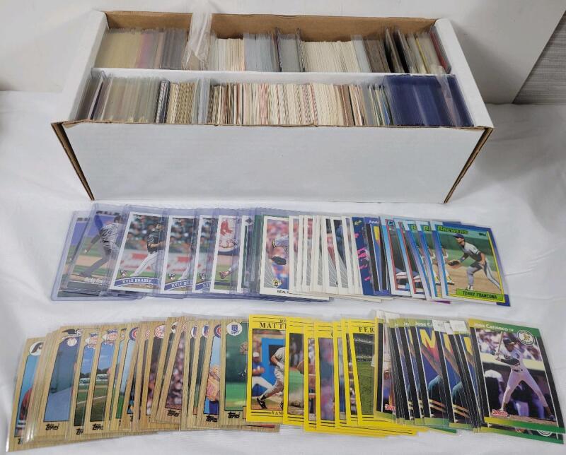 1987 / Mid 2000s MLB Baseball Trading Card Singles , 700+ Trading Cards . Topps , Upper Deck , Leaf , Donruss