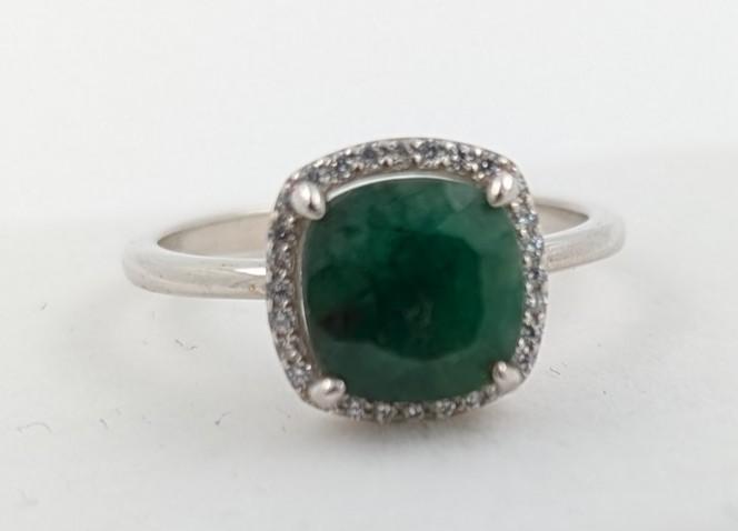 2.7 ct Certified Silver Emerald gemstone Ring ($3,500 Appraisal)