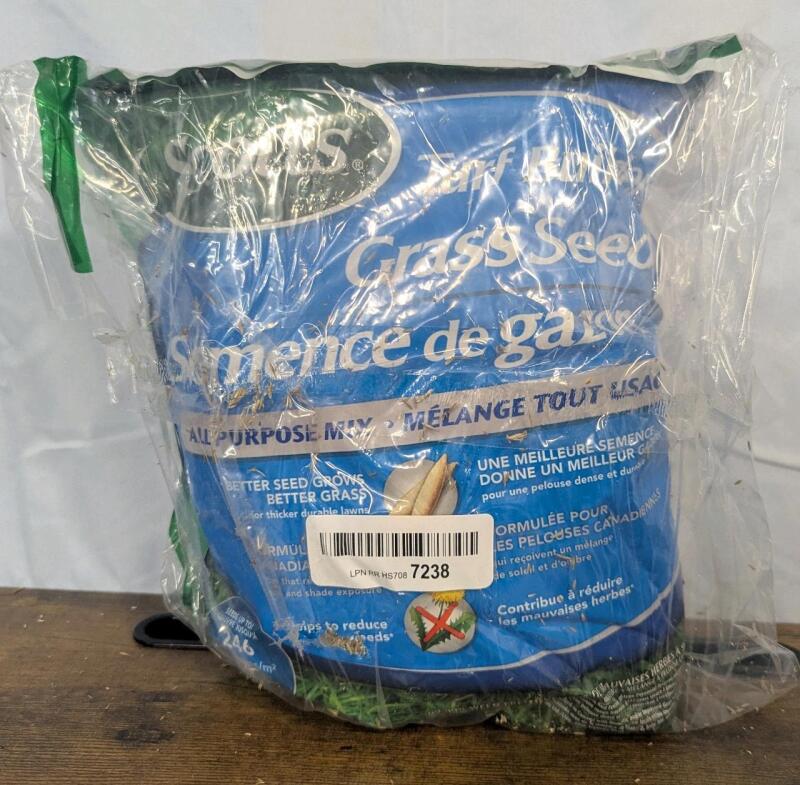 New: Scott's Turf Builder Grass Seed - All Purpose Mix - Bag Has Damage but Seems to Contain Everything - 1kg