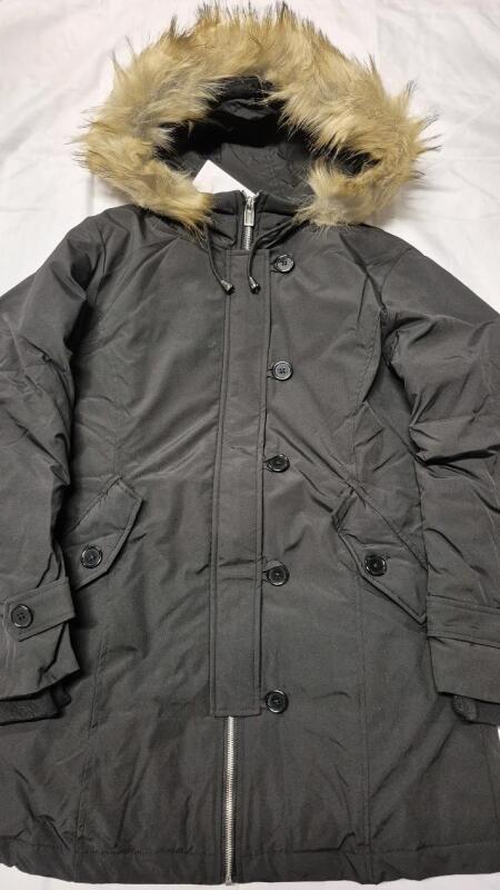 New sz Large Women's Coat - Detachable Faux Fur on Hood