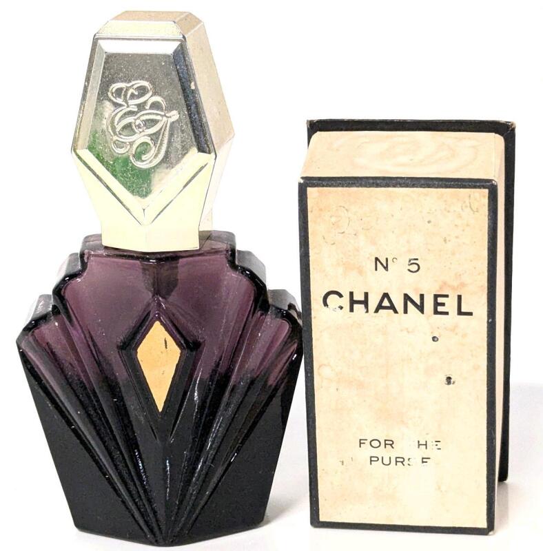 Elizabeth Taylor's PASSION Eau De Toilette Spray 44ml & Empty Vintage CHANEL Purse Perfume Box, Note: Some Volume Loss