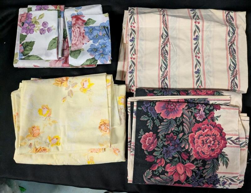 4 Sheet/bed sets. Assorted sizes.