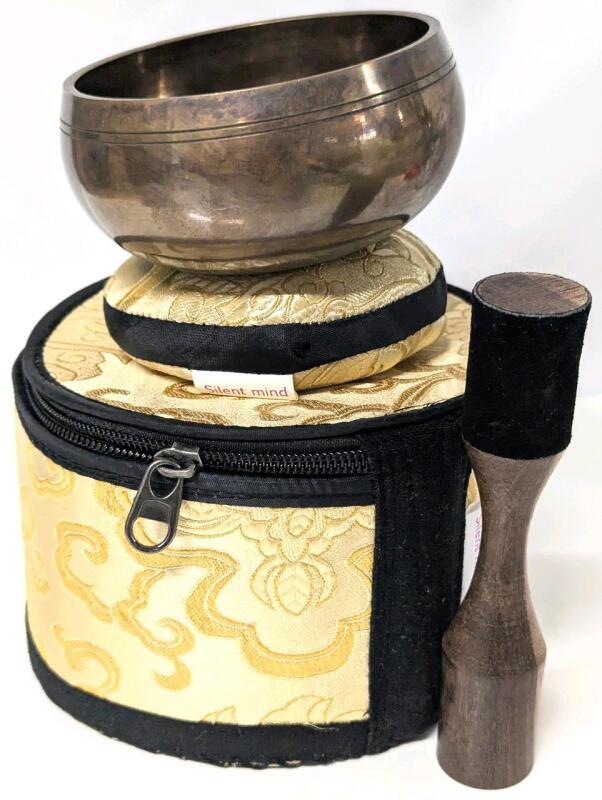 New Silent Mind Tibetan Singing Bowl Set With Wand, Pillow & Zippered Storage Box &ndash; Authentic Hand-Tuned Sound Bowl for Meditation