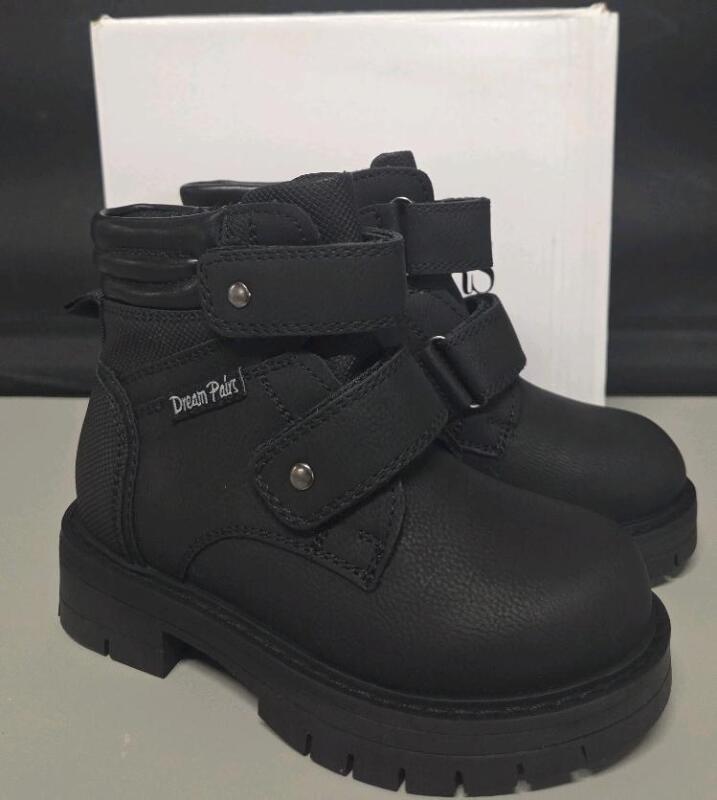 New Dream Pairs Kids Size 9