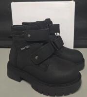 New Dream Pairs Kids Size 9