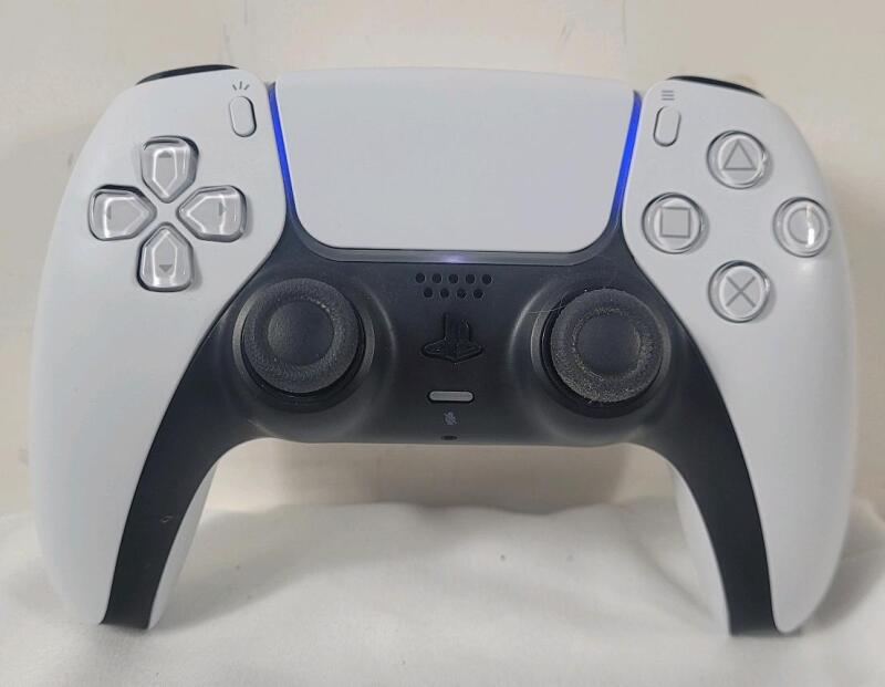 Sony Playstation PS5 DualSense Wireless Controller , White . Tested Powers Up . USB-C Cord Not Included in Lot