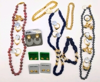 Vintage Jewelry: Necklaces, Rings (Men & Women's), Bracelets & Earrings.