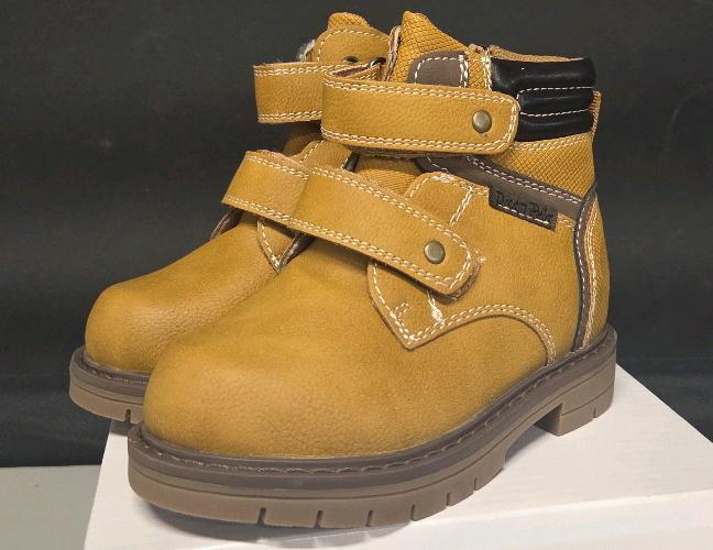 New Dream Pair Shoes Kids Size 7 Boots