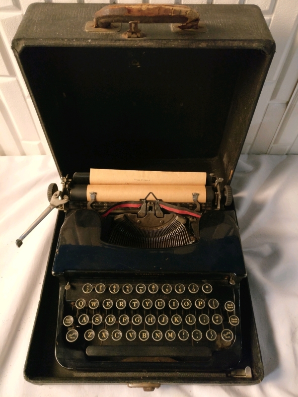 Vintage Smith & Co Corona Standard Typewriter