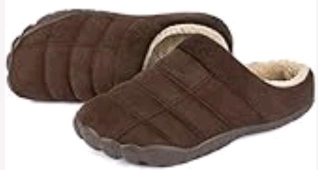 New sz 10 Men's Slippers