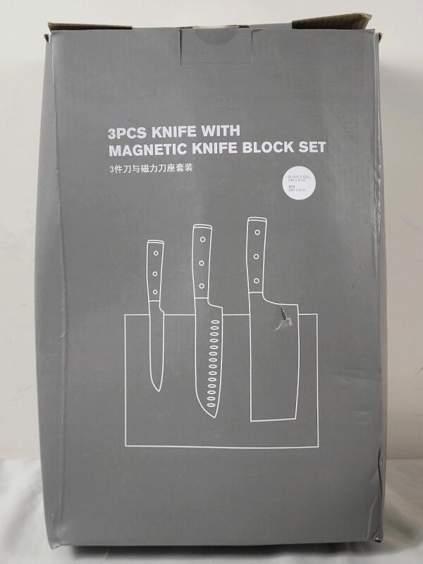 New - 3pc. Professional Chef Knife Set w/Magnetic Knife Block .