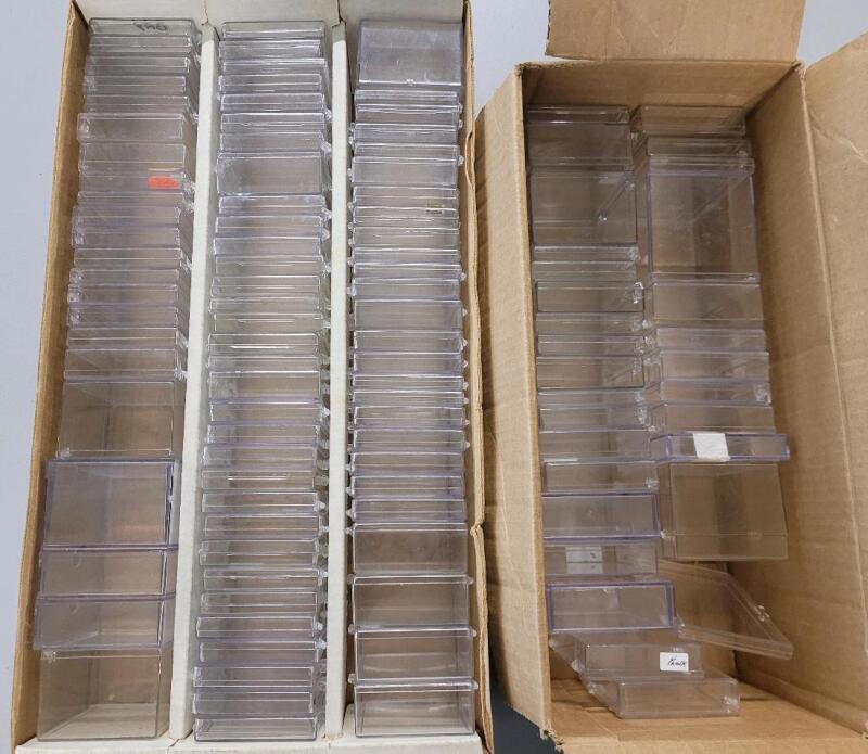105+ Clear Plastic Trading Card Cases .