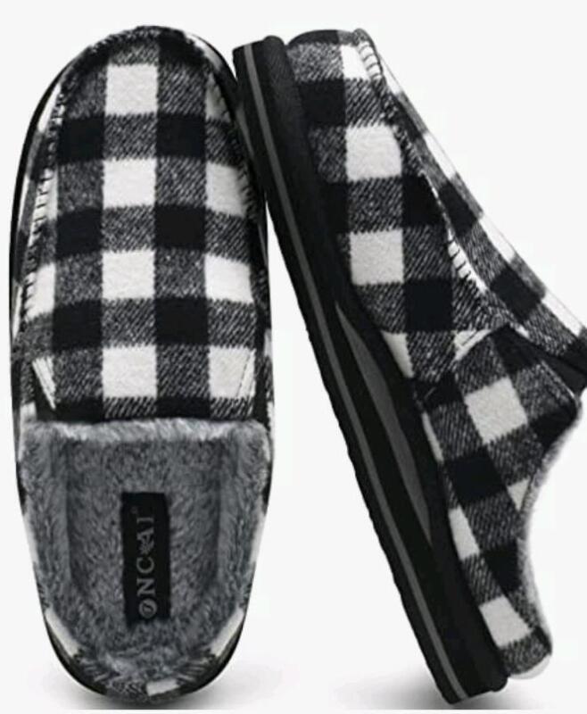 New sz 15 Men's ONCAI Plaid Slippers