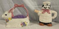 2 ceramic items