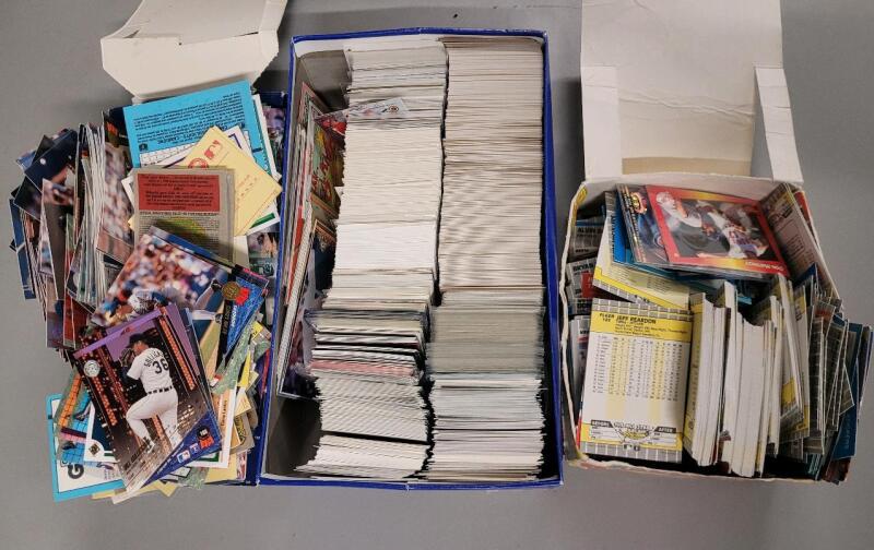 1990s MLB Baseball Trading Card Singles .
