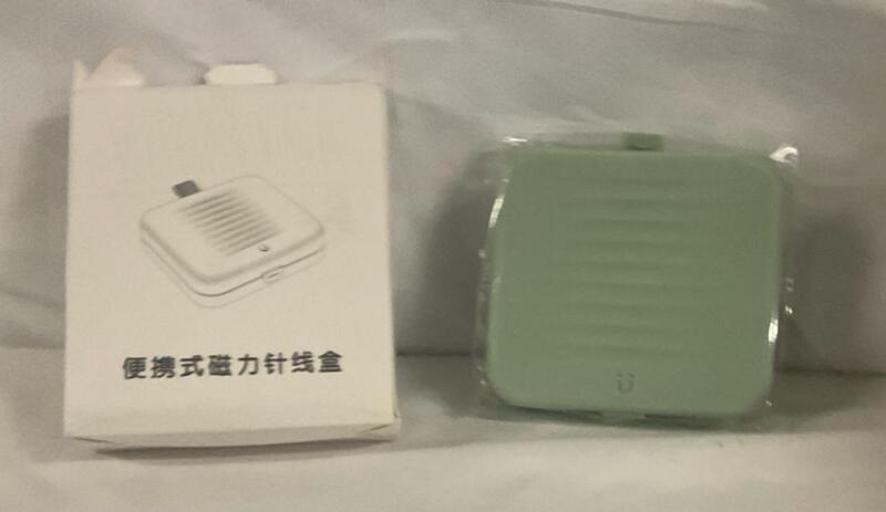 New portable magnetic need and thread box
