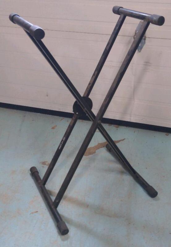 As New Quik Lol Metal Keyboard stand, Black