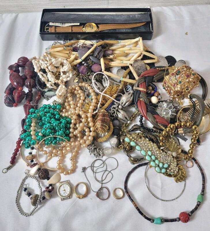 Large Assorted Jewelry Lot for Wear & Crafting .
