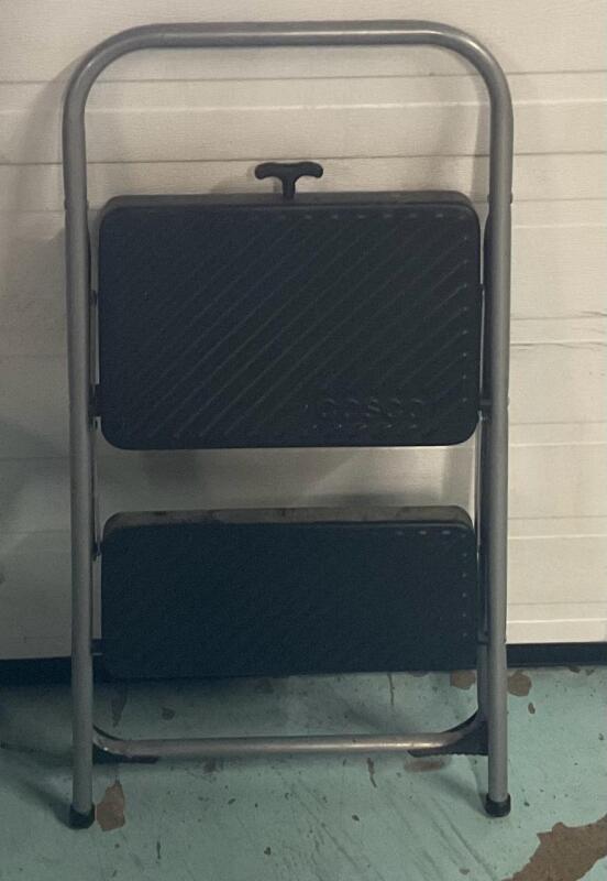 New Cosco Step Ladder