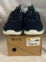 New Stq Navy woman&rsquo;s shoes Size 6