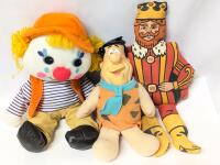 3 Vintage Plush Toys : DAKIN Dream Dolls #07-0809 Clown-Around With Tag, 1994 Fred Flintstone Days Inn Travel Buddy & 13" 1980 Burger King