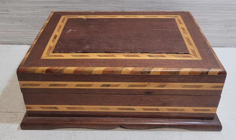 Decorative Inlaid Wood Keepsake Box, 13"x10" Hinged Lid, Felt Lined, Multi-Wood Border Design