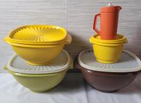 5pcs Vintage Tupperware Bowls w/Lids & Small Jug w/Lid . Would benefit from cleaning before use