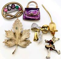 6 Vintage Brooches incl Signed SARAH COVENTRY Maple Leaf & Mouse With Articulated Tail