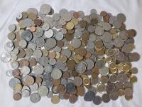 World Coin & Token Lot . Canada , Spain , Hong Kong , Great Britan , USA , Jamaica plus more .