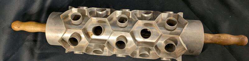 Vintage Ravioli Rolling Pin Cutter, Metal and Wood, Makes 18 Ravioli at Once, Hexagonal Form