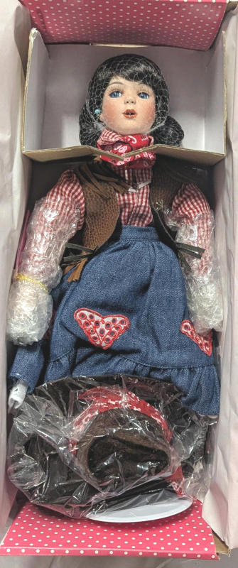 Vintage Paradise Galleries Mariah Porcelain Musical Doll 16" Premier Edition Treasury Collection