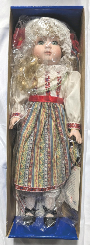 Vintage Heritage Mint Marta from Poland Porcelain Doll 18" HM-103 Ellis Island Boxed Collector