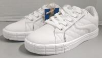New Women's Sz. 6.5 Running Shoes