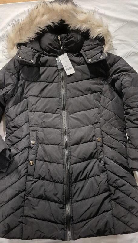 New sz XL Women's Winter Coat with Detachable Hood & Faux Fur Detailing