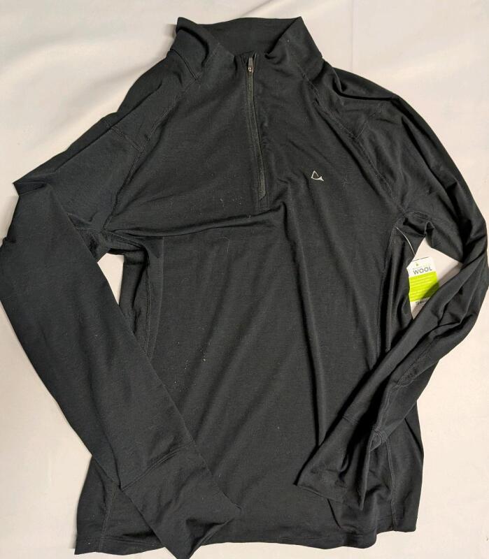 New Size Medium Paradon Half Zip Long Sleeve