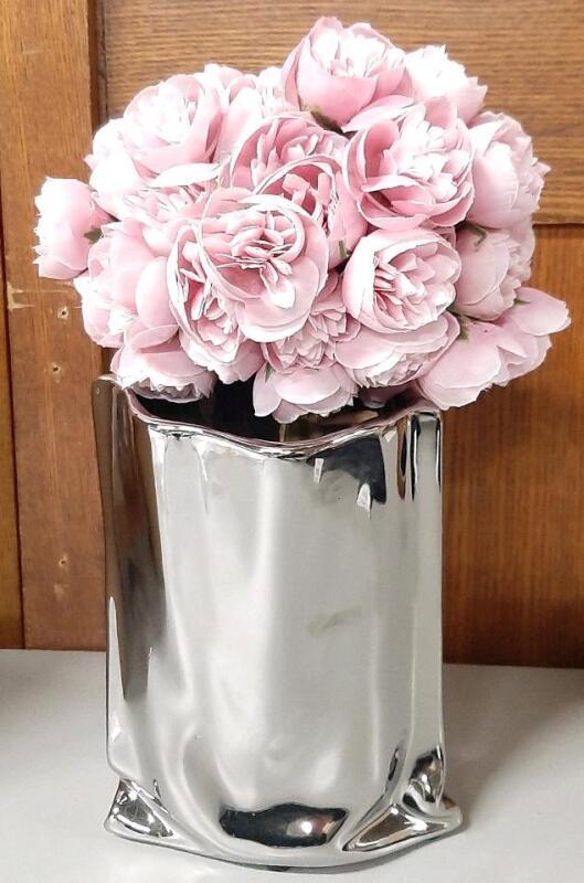 Esdallina 27 Head Pink Tea Rose Artificial Flower Arrangement with Modern Reflective Vase