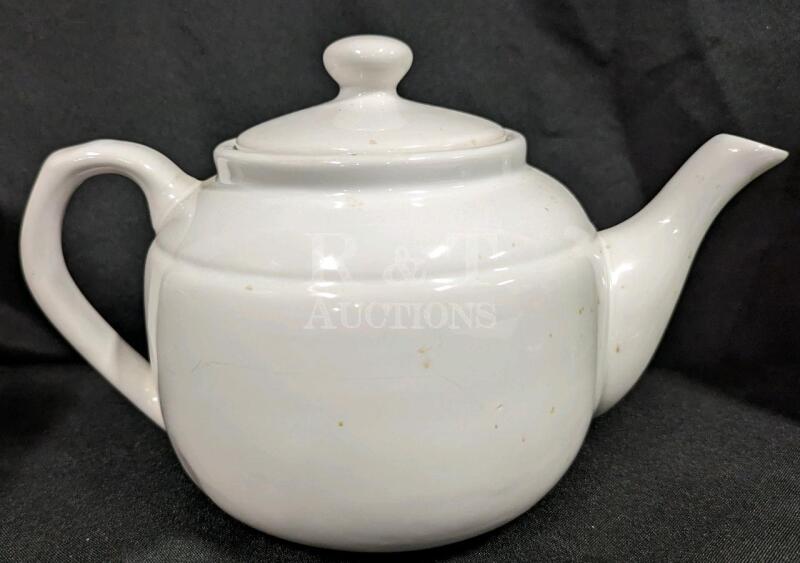 Bella Cucina Ceramic Teapot