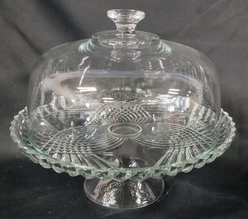 Clear Glass Pedestal Dessert Tray w/Lid . Measures 10" tall & 11 &frac34;" diameter