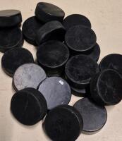 20 Ice Hockey Pucks